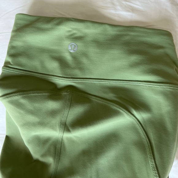 🦄🍀 Lululemon Invigorate High Rise Tight 25 and Bra sz 4 - Picture 3 of 11